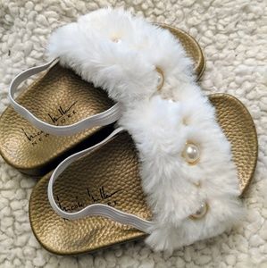 *5/$25* Nicole Miller Faux Fur Sandal Slippers